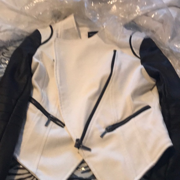 Medium Jacket - Picture 2 of 3